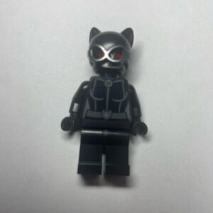 LEGO® DC Super Heroes Catwoman with Red Goggles Minifigure Batman 2 76122 sh0595